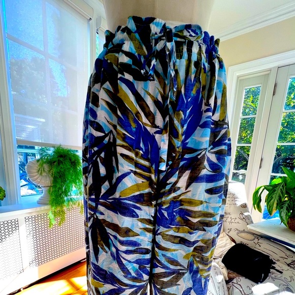 Zach and Rachel beautiful wide leg floaty pants - Picture 1 of 4